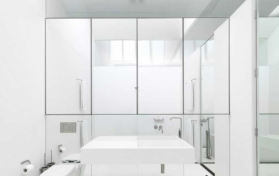 To love someone else, it is necessary to love yourself first. One should respect his own personality and feel proud of his qualities. I am not in the favor of getting self-obsessed but still, it is important to pamper yourself. Every person feels good and beautiful in front of a device called mirror, which shows us our own image. We all love spending time in the part of the house which is provided with mirror, i.e. the dressing area possessing mirrored dressing tables.