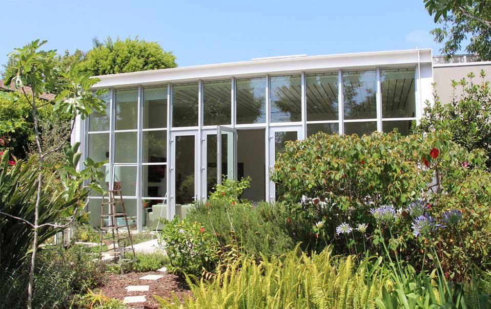 We offer a full range of commercial aluminium products,including shop fronts,curtain walling screens,entrance screens,automatic entrance doors. All products can be powder coated from a wide choice of colours and finishes and glazed with an extensive choice/specification of glass or double glazed units available.