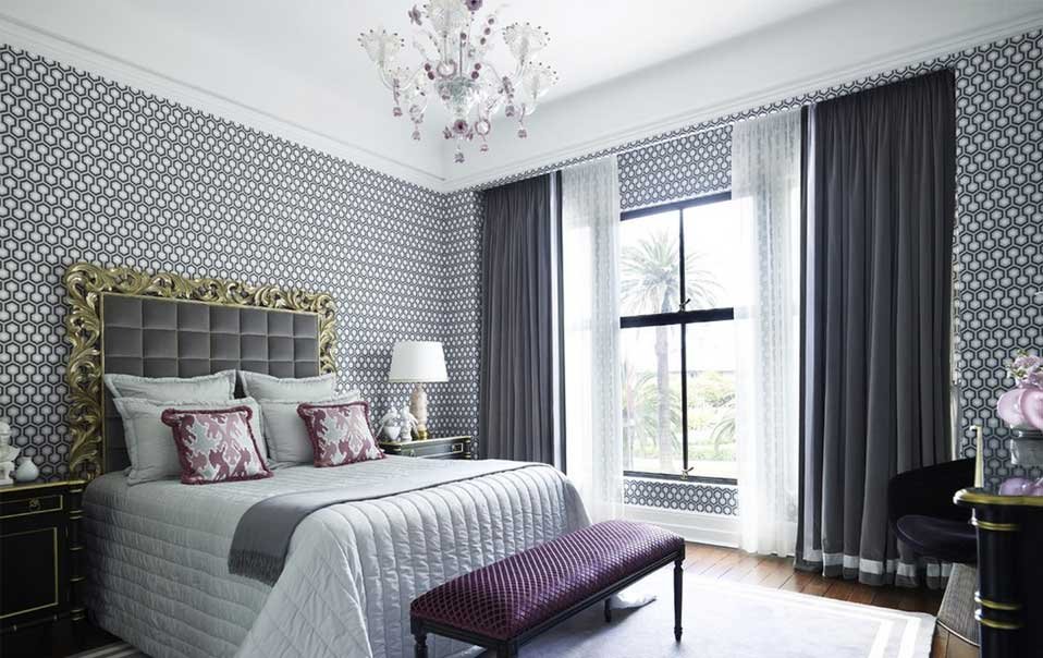Whichever room you want to transform, we have wallpapers and murals that will create the atmosphere you want to achieve. In our contemporary wallpaper category you’ll find modern and classic florals, stripes, feathers, retro designs and a whole host of other sumptuous wallpapers that will bring your home & office to life effortlessly